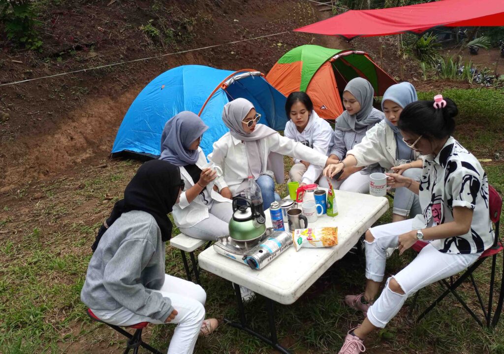 camping di curug cibogo puncak