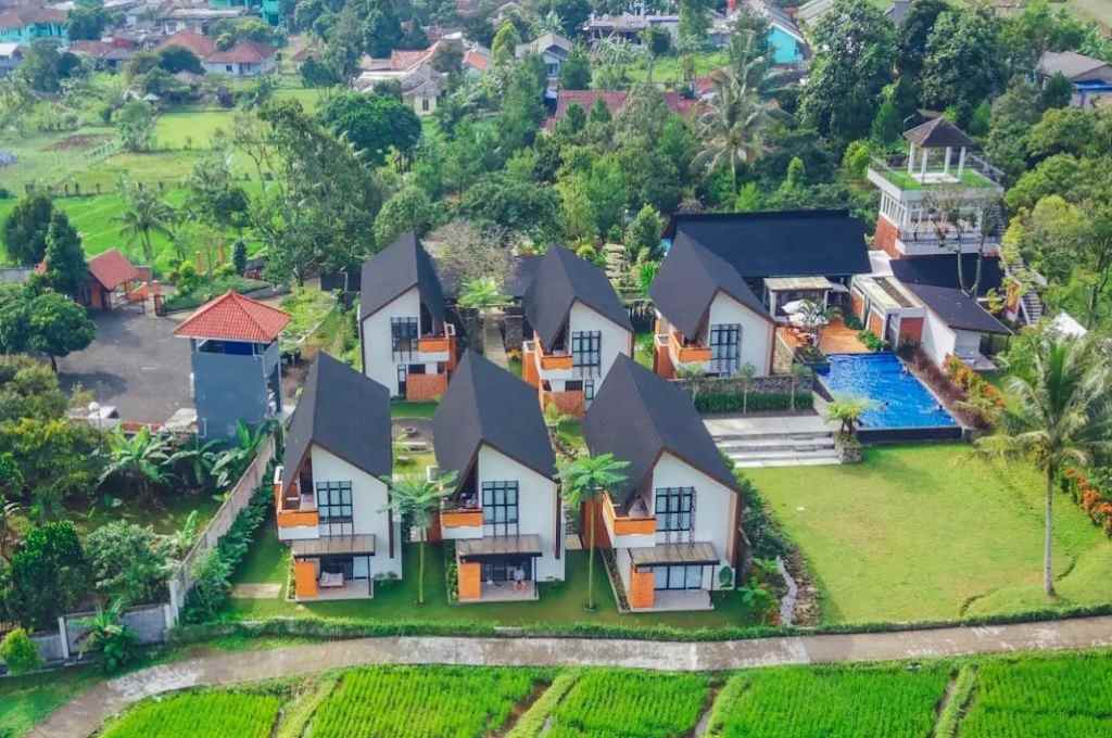 rekomendasi hotel dan penginapan dekat lokasi rafting cisadane: lenirra glamping and villa cijeruk