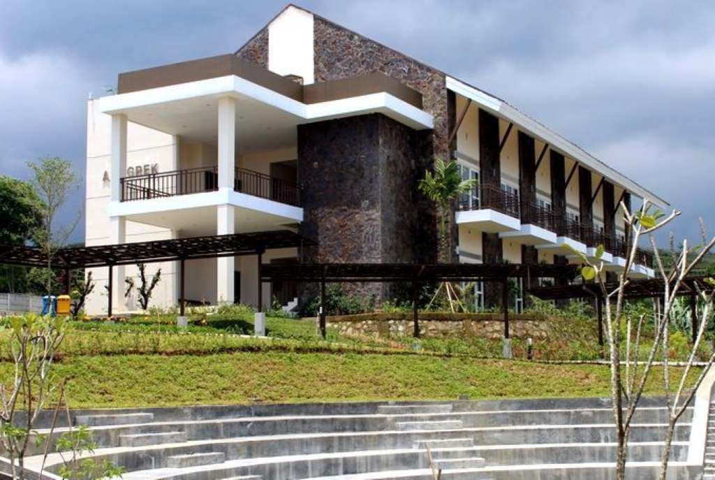 rekomendasi hotel dan penginapan dekat lokasi rafting cisadane: villa bukit pancawati bogor